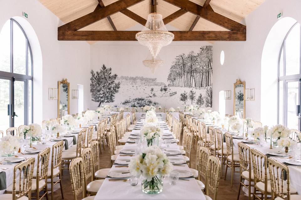 Domaine de Bouhemy — pine forest reception